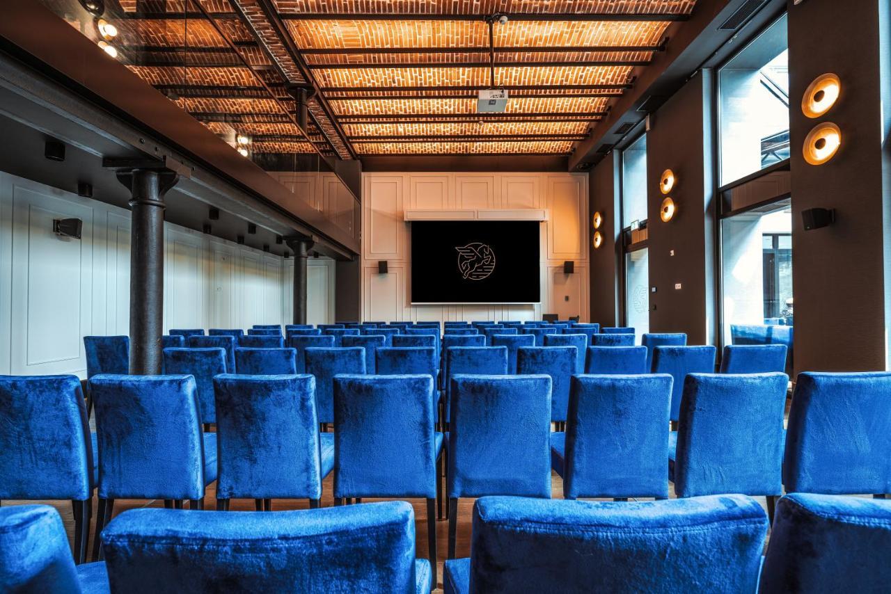 Hotel Ferreus Modern Art Deco Krakow Exterior photo The auditorium