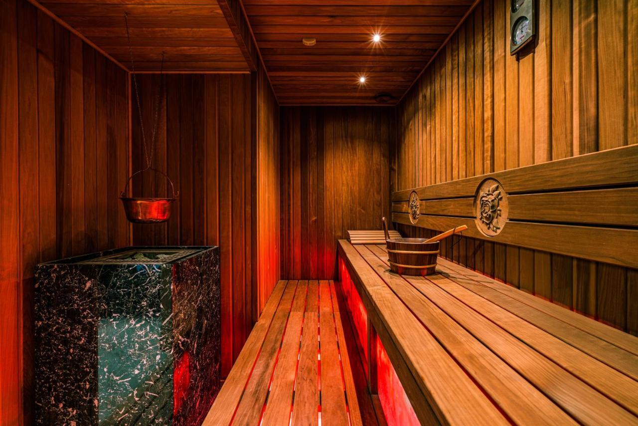 Hotel Ferreus Modern Art Deco Krakow Exterior photo A Finnish sauna