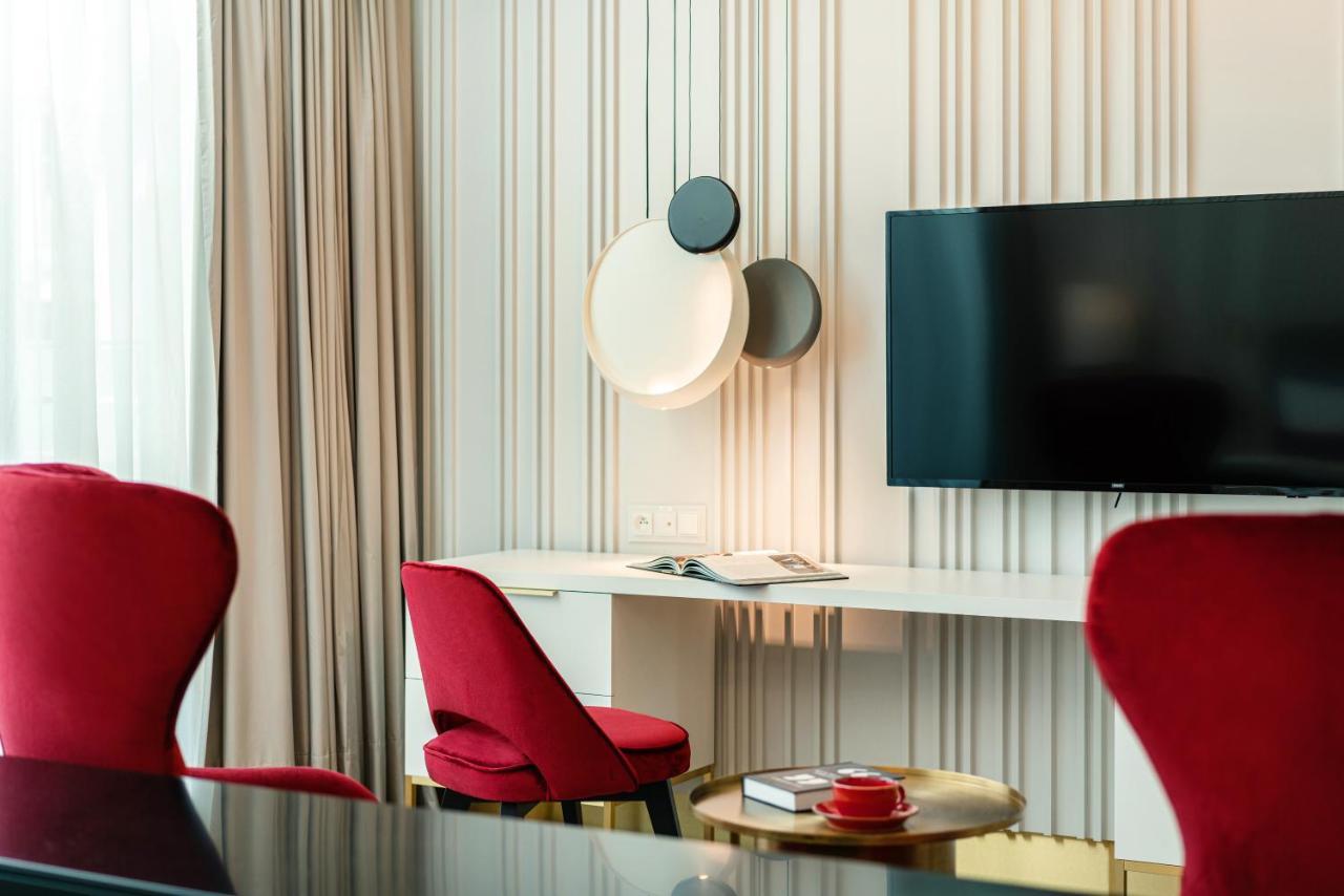 Hotel Ferreus Modern Art Deco Krakow Exterior photo The interior of a suite at the hotel