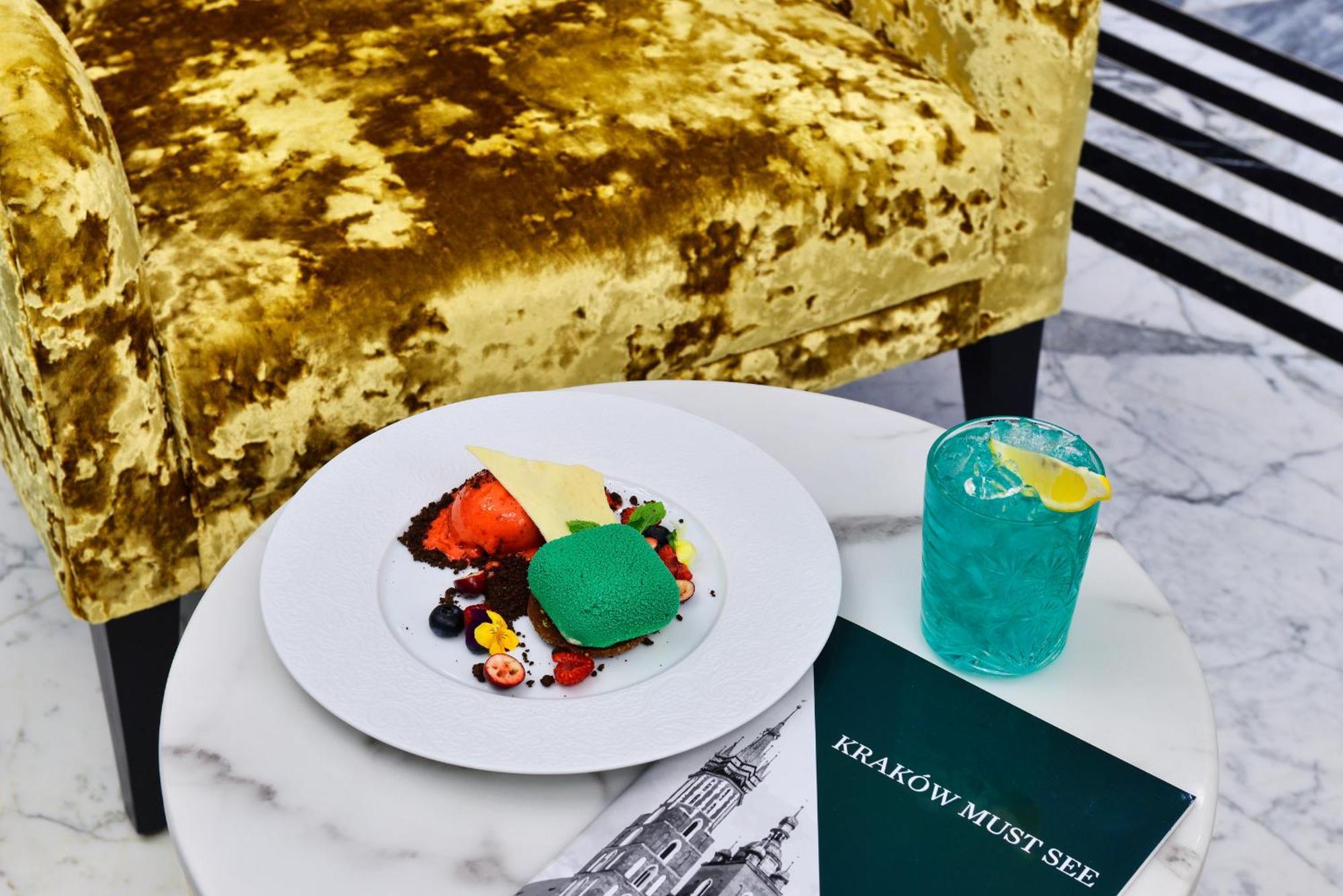 Hotel Ferreus Modern Art Deco Krakow Exterior photo A dessert at the restaurant