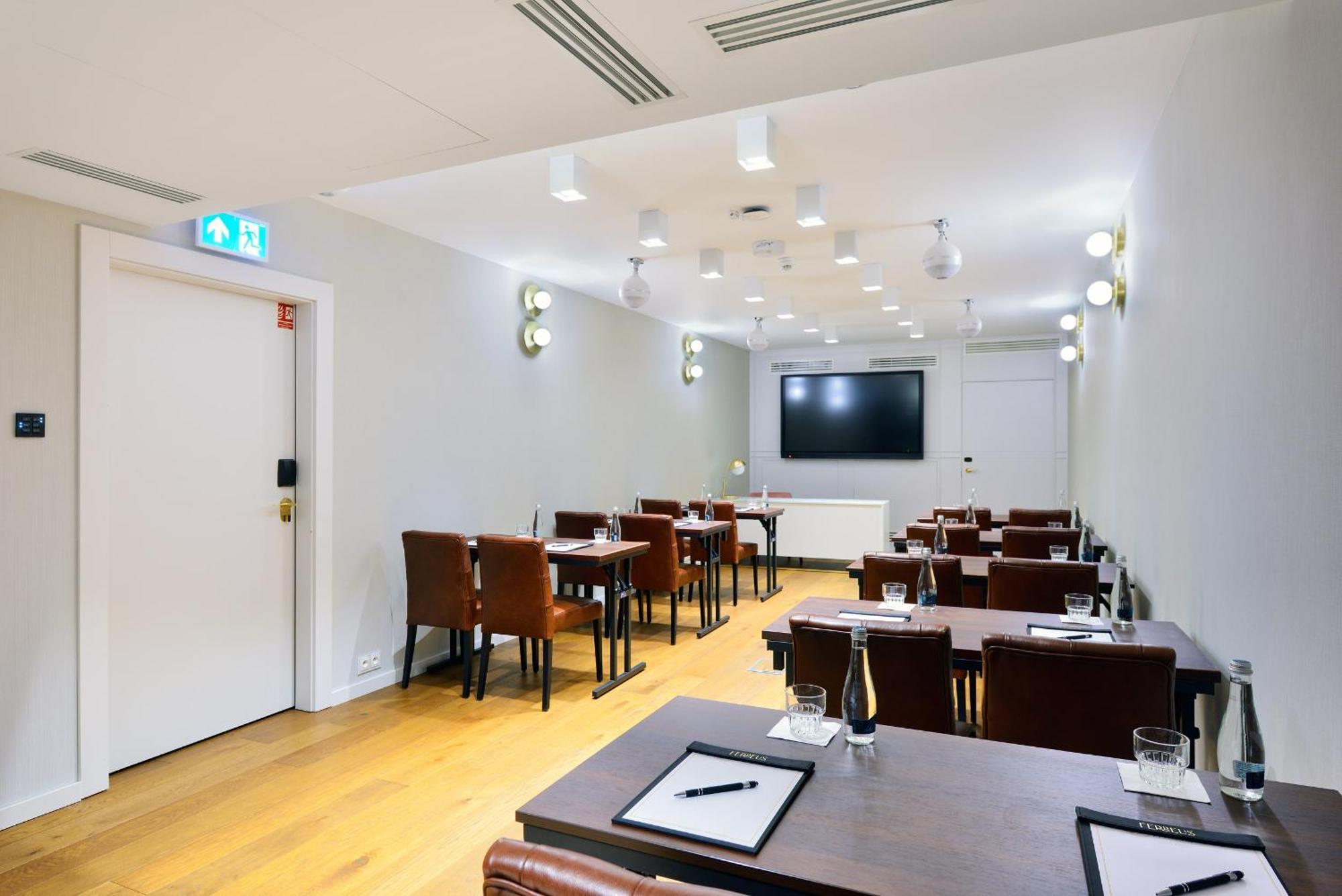 Hotel Ferreus Modern Art Deco Krakow Exterior photo Meeting room at the London Business School